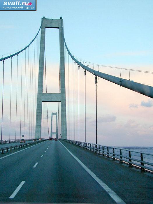 Мост, соединяющий Мальмё с Копенгагеном, Швеция.