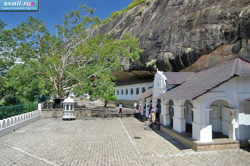 Дамбулла (Dambulla), Шри-Ланка.