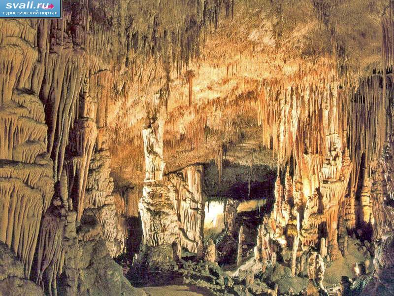 Драконовые пещеры, остров Майорка, Балеарские острова, Испания ...