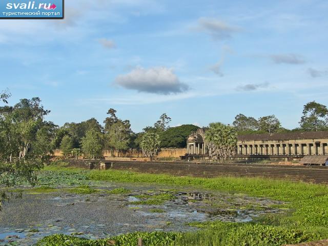��������� ������ ������ ���  (Angkor Wat), ������, ����-��� (Siem Reap), ��������.