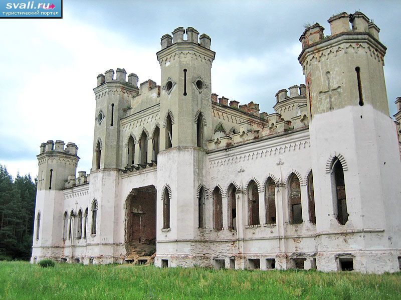 Руины Коссовского замка (дворец Пусловских), Коссово, Белоруссия.