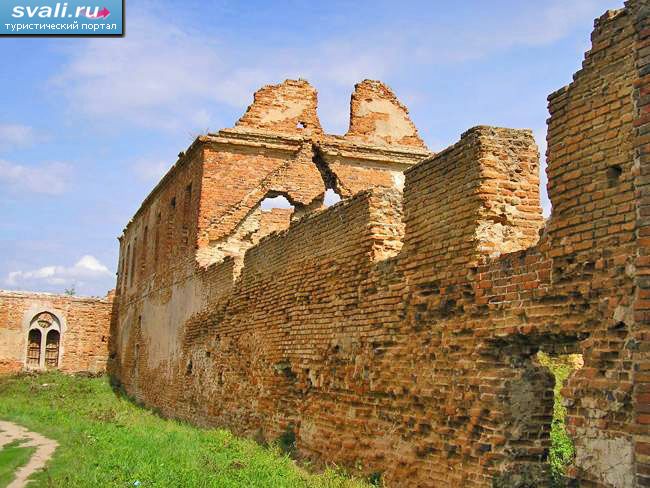 Руины монастыря картезианцев, Берёза, Белоруссия.