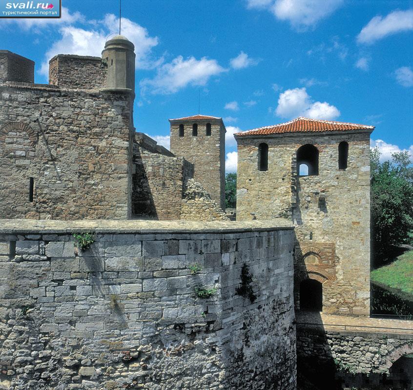 Средневековая крепость "Баба Вида" (Baba Vida), Болгария.