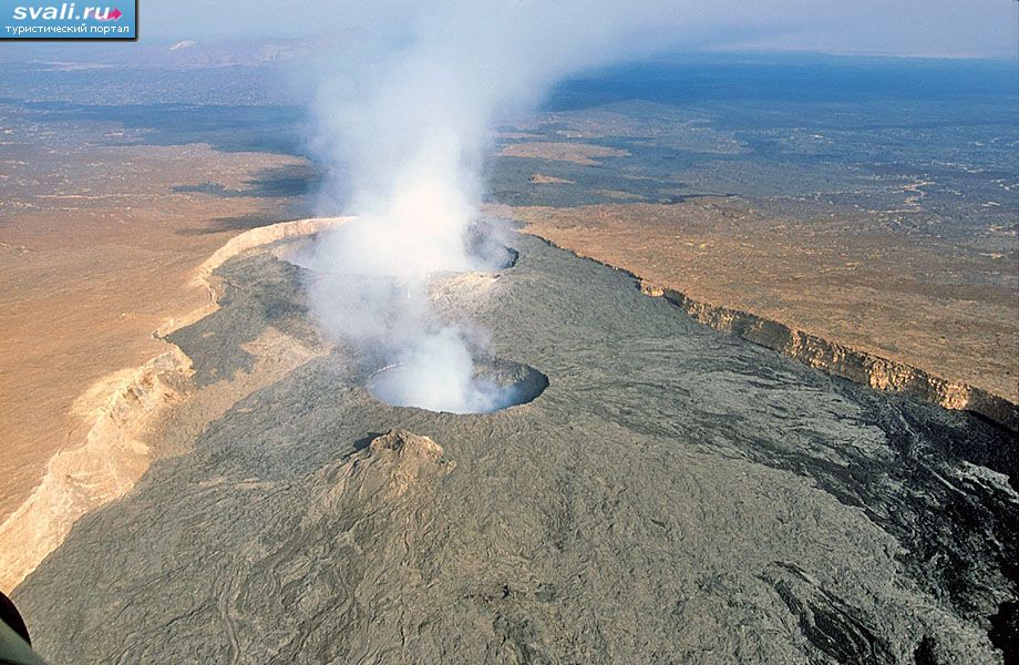 Вулкан Эрта-Але (Erta Ale) до 23 ноября 2010 года, впадина Данакиль, Додом, Эфиопия.
