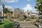 Площадь Франции (Plaza de Francia) в Старом городе Панама-Сити, Панама.