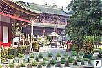 Храм Шести баньяновых деревьев (Liu Rong), Гуанчжоу (Guangzhou), провинция Гуандун (Guandong), Китай.