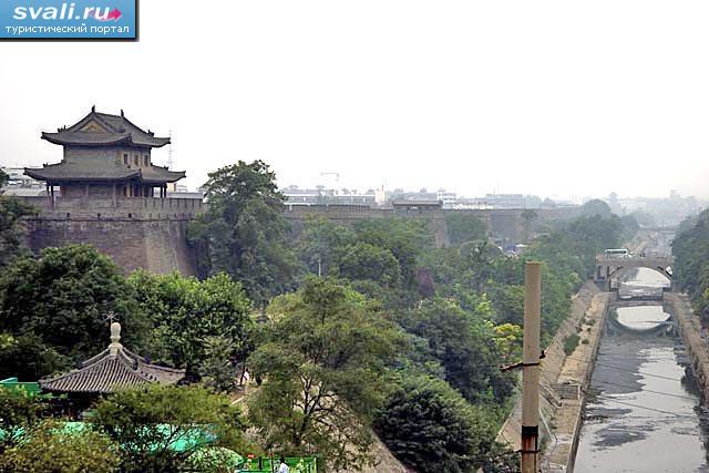 Древние стены города, Сиань (Xian), провинции Шэньси (Shaanxi), Китай.