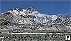 Эверест (Джомолунгма, Everest, Qomolangma), базовый лагерь, высота 5000 метров, Тибет. 