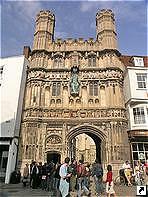 Вход в Кентерберийский кафедральный собор (Canterbury Cathedral), Кентербери, Англия, Великобритания.