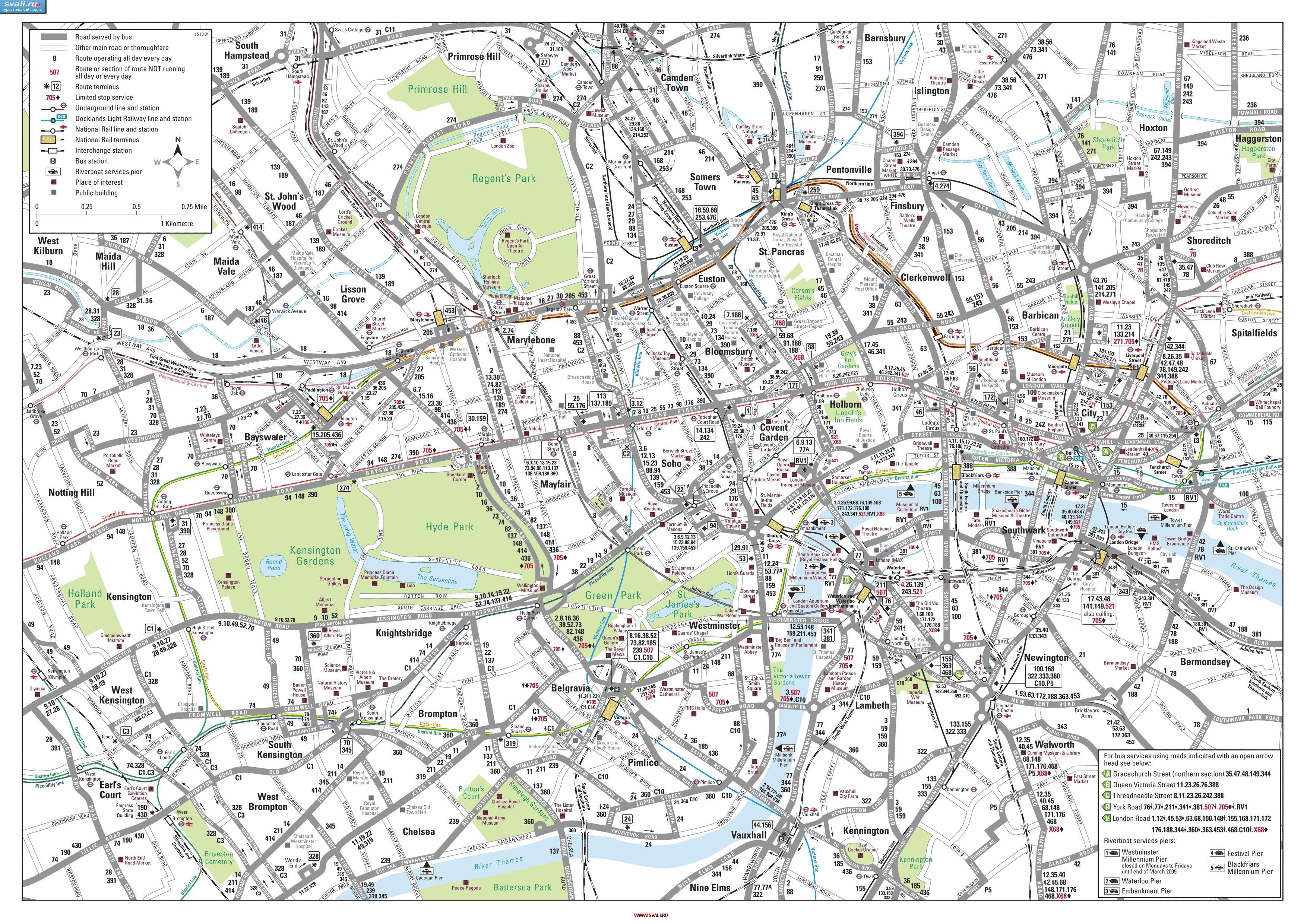Великобритания. Карта центрального Лондона с маршрутами общественного транспорта (англ.)