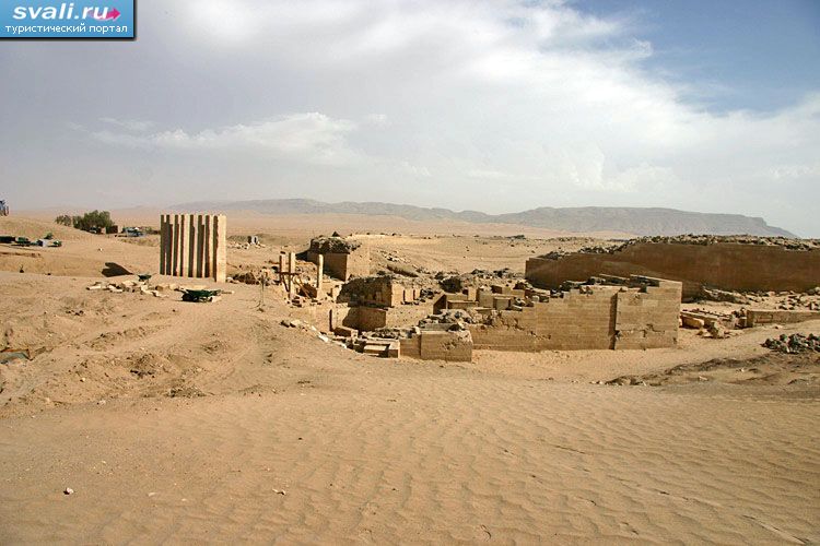 Руины храма Солнца, Мариб, Йемен.