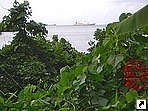 Порт города Колониа, остров Понпеи, Федеративные Штаты Микронезии.
