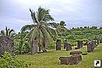 Базальтовые блоки на острове Бабелтуап (Babelthuap, Babeldaob), Палау.