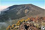  --- (Piton de la Fournaise), , .