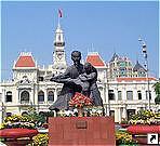 Памятник Хошимину, Хошимин (Сайгон, Ho Chi Minh City), Вьетнам.