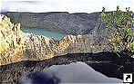     (Kelimutu),   (Flores), .