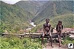 ,   (Baliem Valley),   ,   (Irian Jaya), .