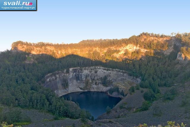     (Kelimutu),   (Flores), .