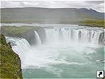 Водопад Годафосс ("водопад Богов"), северная Исландия. 
