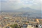Вид на Неаполь и Везувий, Италия.