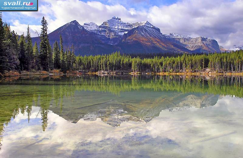 Национальный парк Банфф (Banff National Park), провинция Альберта ...