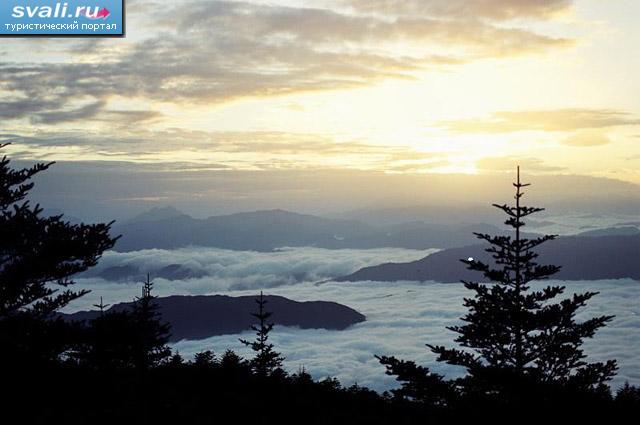 ���� ���� (Emei), ���� �������� (Emeishan), ��������� ������� (Sichuan), �����. 