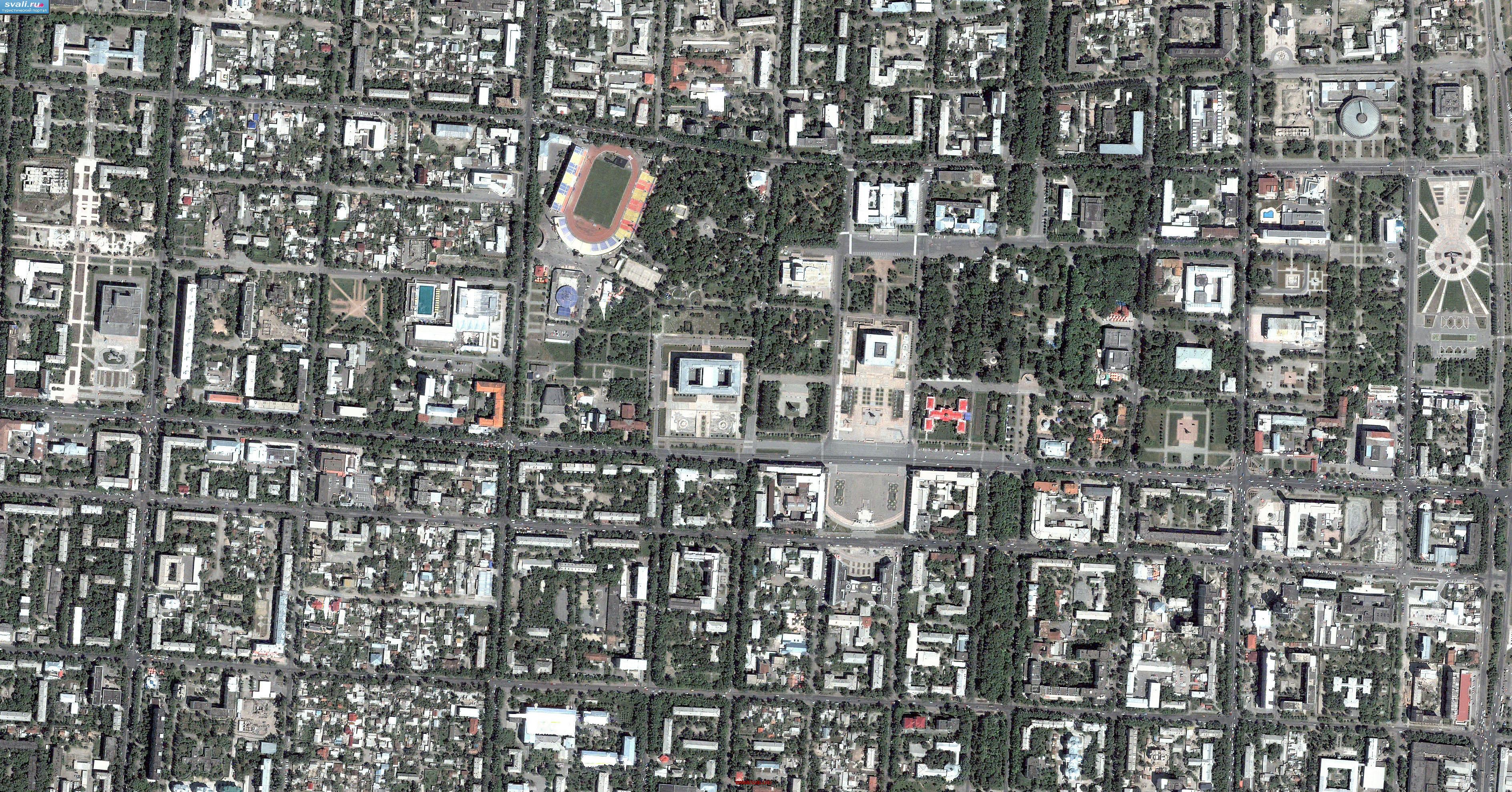 Вид на центр Бишкека со спутника, Киргизия.