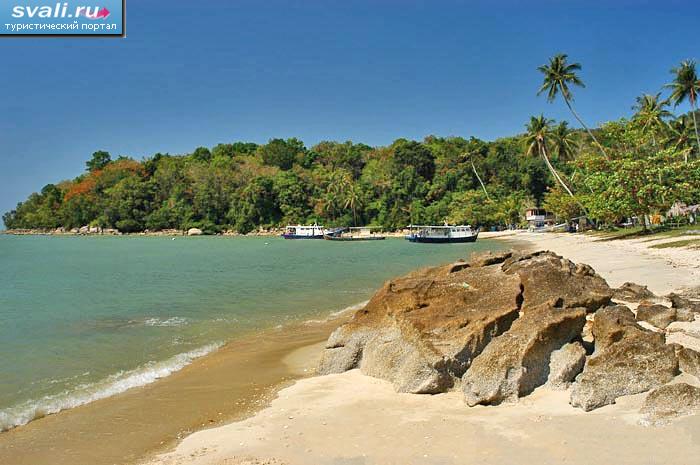 Пляж, остров Пенанг, Малайзия.