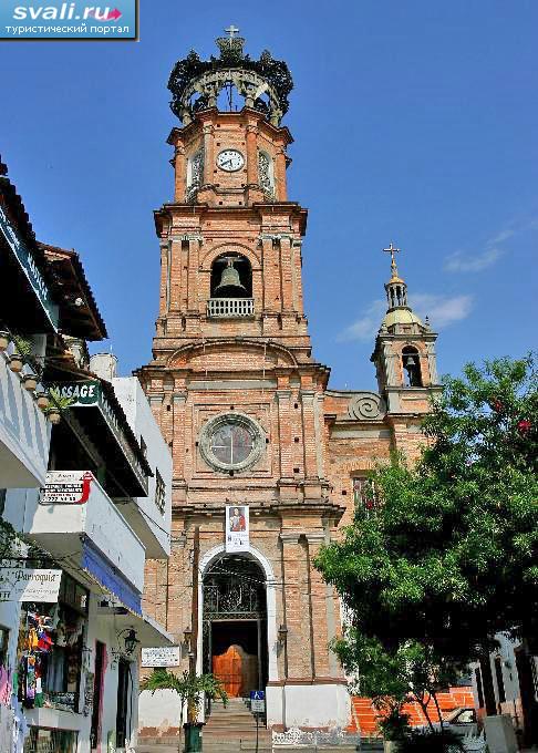 Церковь в Пуэрто-Вальярта (Puerto Vallarta), Мексика.