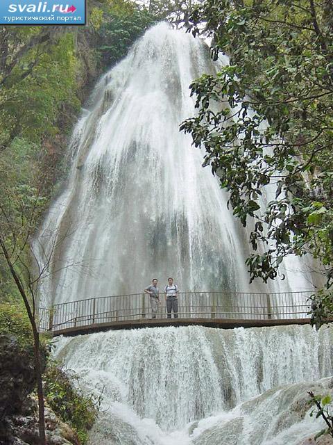 Водопады Cola de Caballo, Мексика.