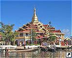 Монастырь на озере Инле (Inle Lake), штат Шан (Shan state), Мьянма (Бирма).