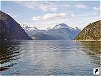  (Hardangerfjord), .