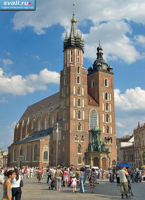 Мариацкий костел, Краков, Польша.