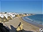Пляж Албуфейры, провинция Алгарве, Португалия.