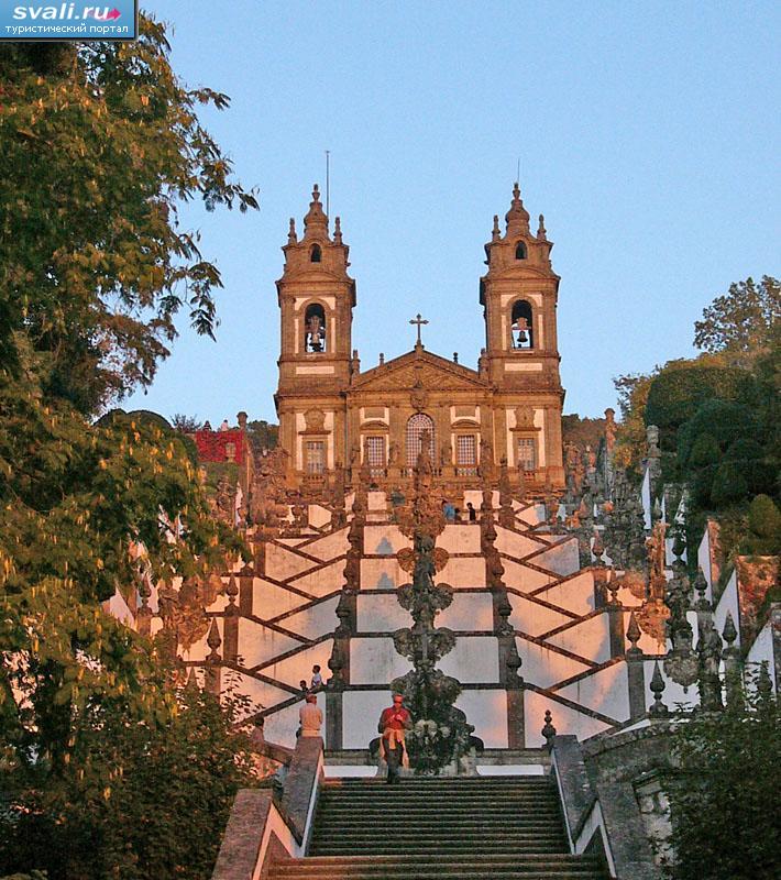 Церковь Бон-Жезуш, окрестности Браги, Португалия.