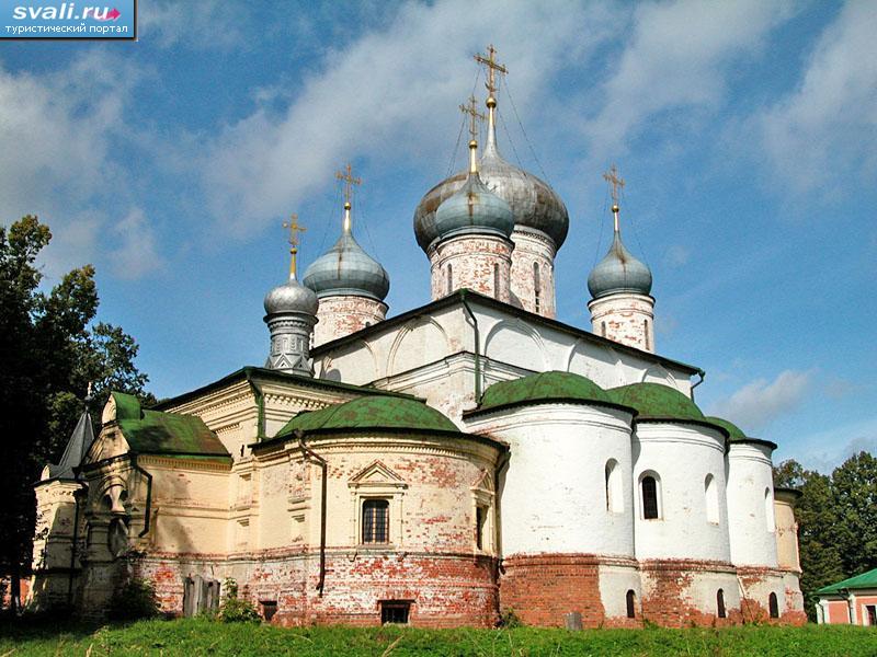 Собор Федора Стратилата, Федоровский монастырь, Переславль-Залесский, Россия.