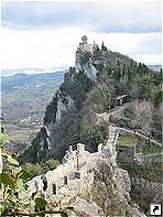 Крепость Честа на вершине горы Титано, Музей старинного оружия, Сан-Марино.