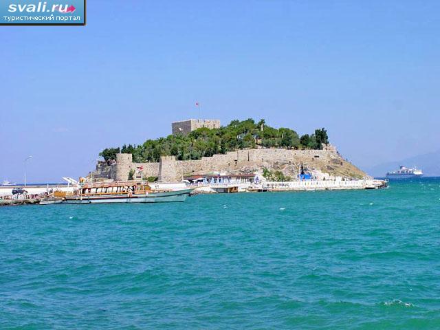 Генуэзская крепость, Кушадасы, Турция.