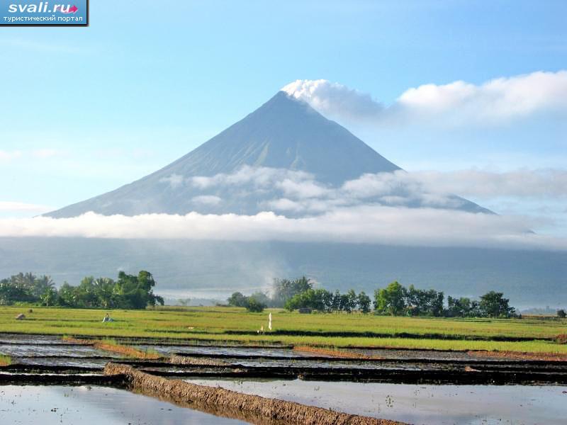 Вулкан Майон (Mayon), остров Лусон (Luzon), Филиппины.
