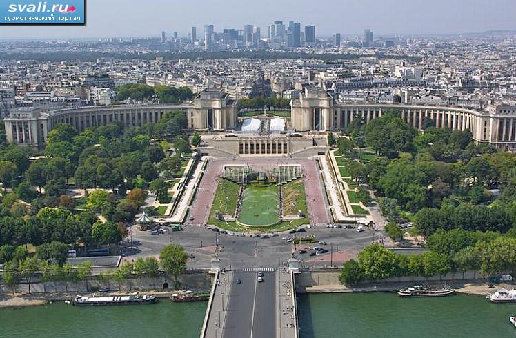 Вид на Париж с Эйфелевой башни, Франция.