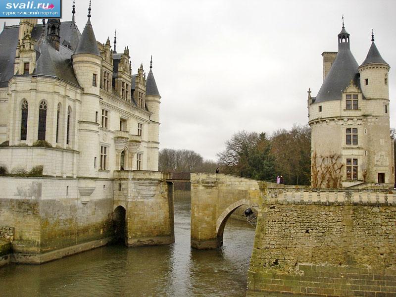 Замок Шенонсо (Château de Chenonceau), Франция.