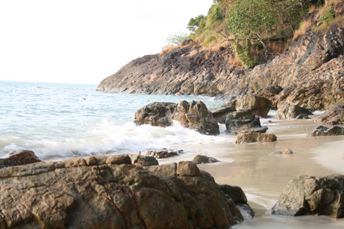 ����� ����