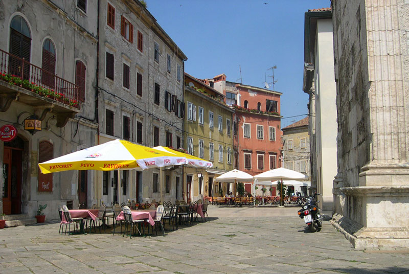 Pula, .