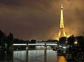Ночной Париж, Франция. (640x475 66Kb)