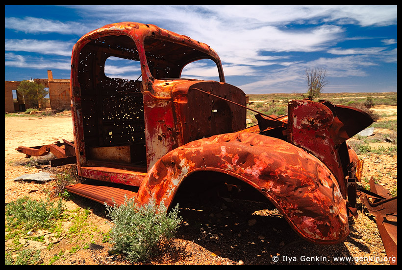 Old car, Waukaringa Ruin, Южная Австралия.