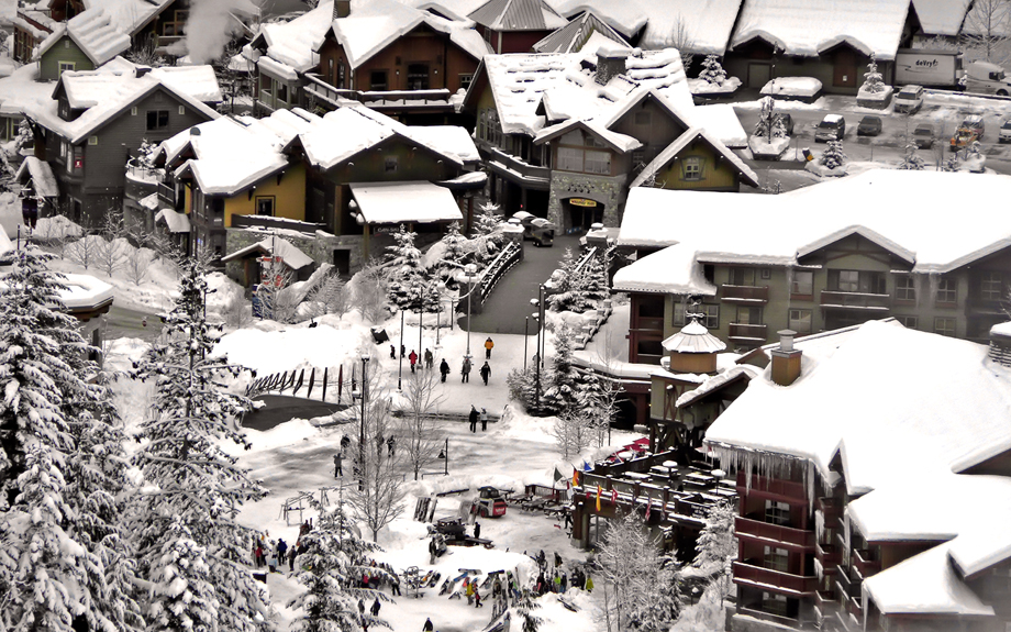 ������� Whistler Creek Side