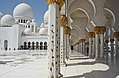 Мечеть шейха Зайеда в Абу-Даби, ОАЭ. (700x457 101Kb)