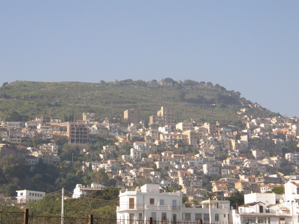 Алжир - город на холмах, вдоль моря
