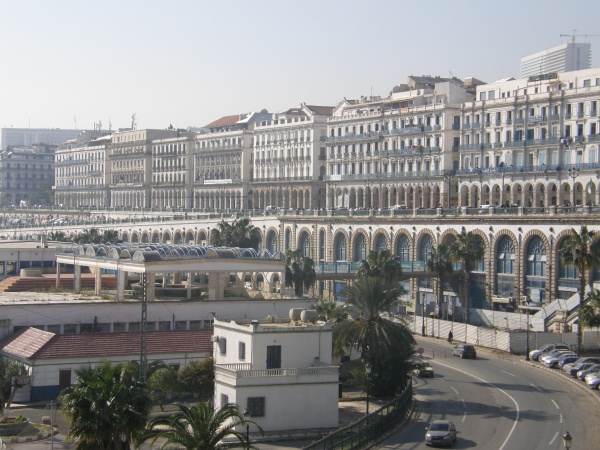 Знаменитые дома на набережной, Алжир.