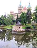 Замок и беседка, Словакия. (562x725 184Kb)